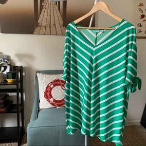Croft & Barrow Green & White Printed Blouse